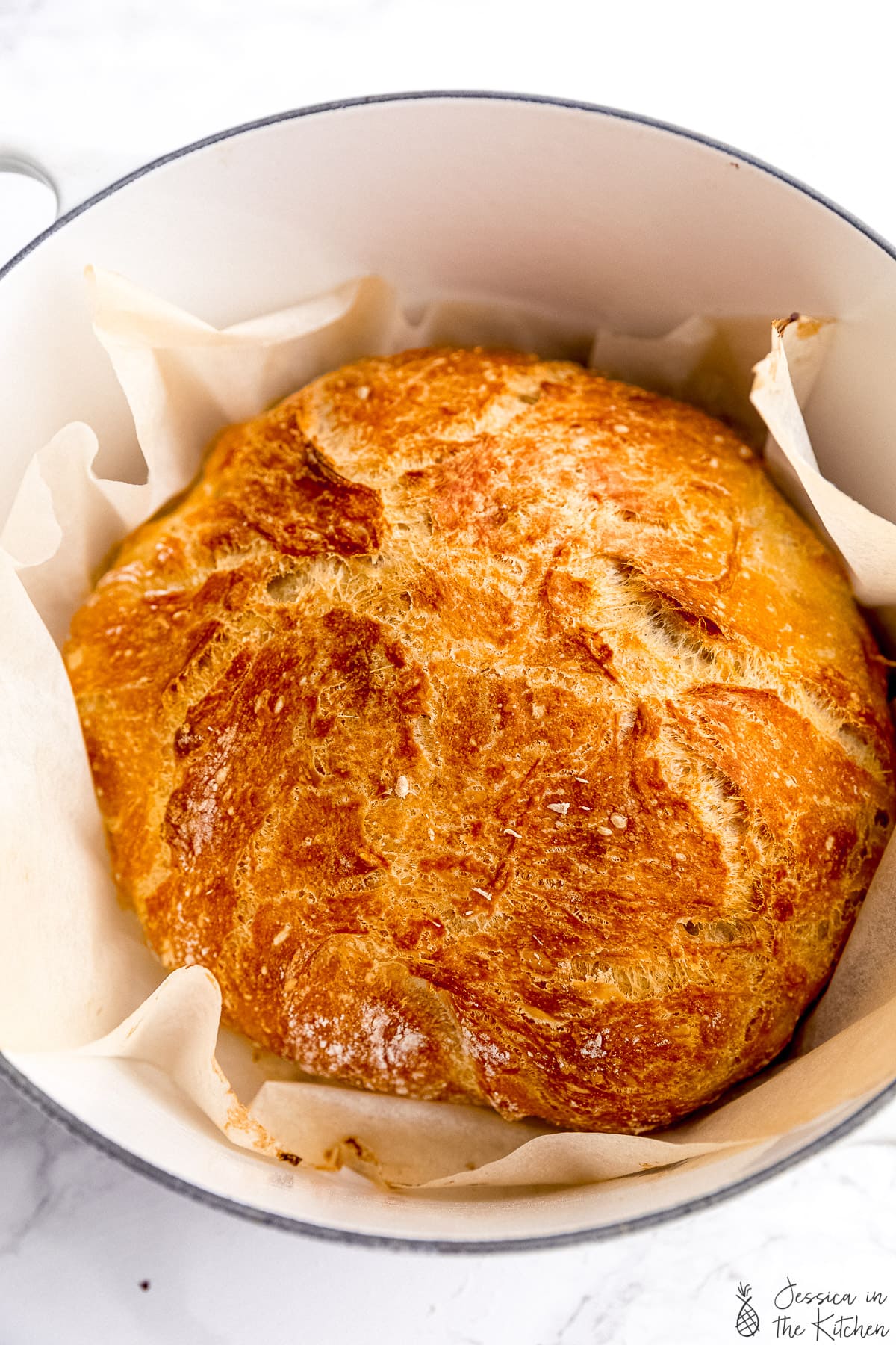 Effortless Dutch Oven Bread: 5 Ingredients, Same-Day Crusty Loaf